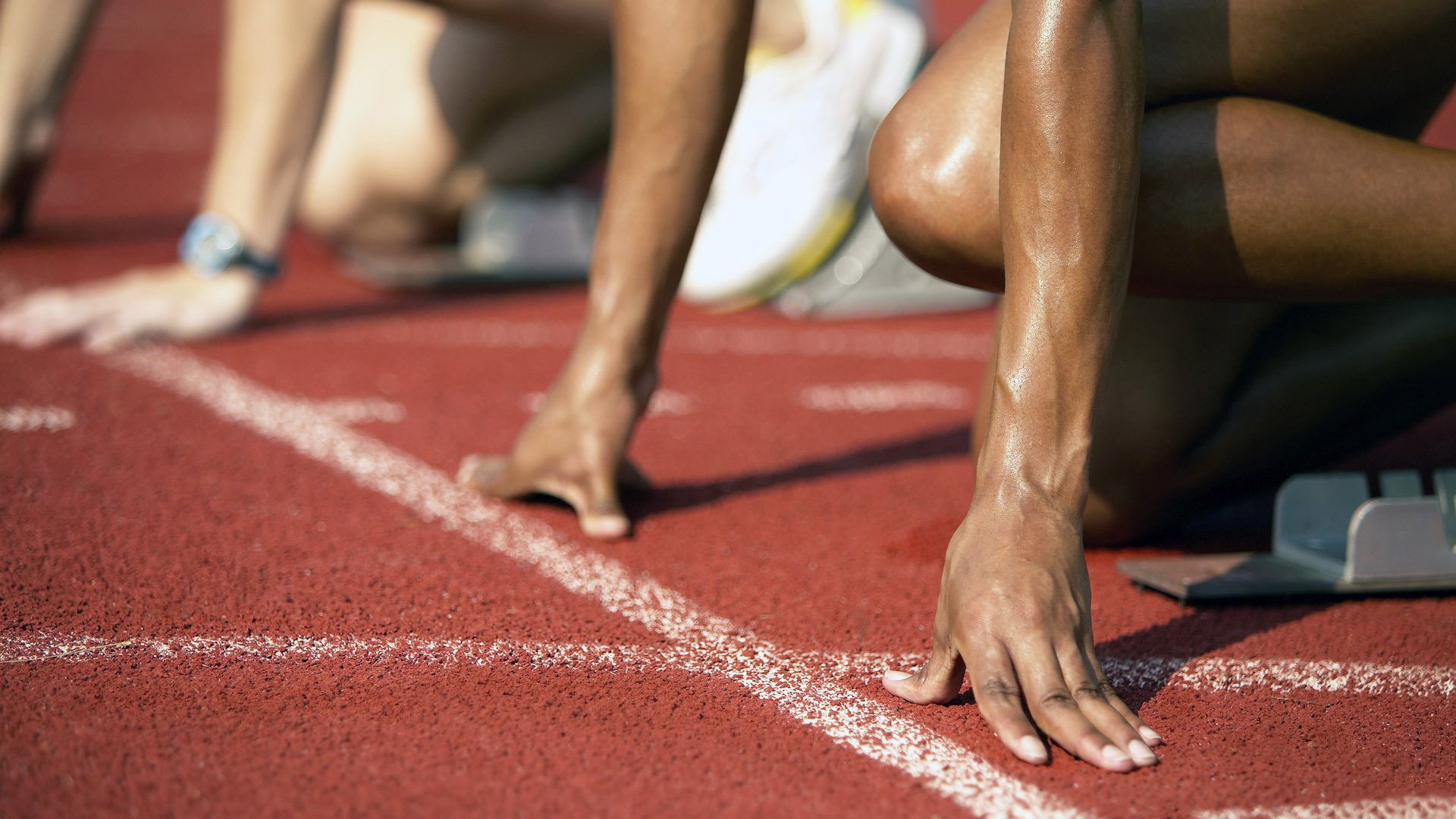 阿扎伦卡连续五场比赛得分超过战术调整，快船不断突破！热度持续攀升