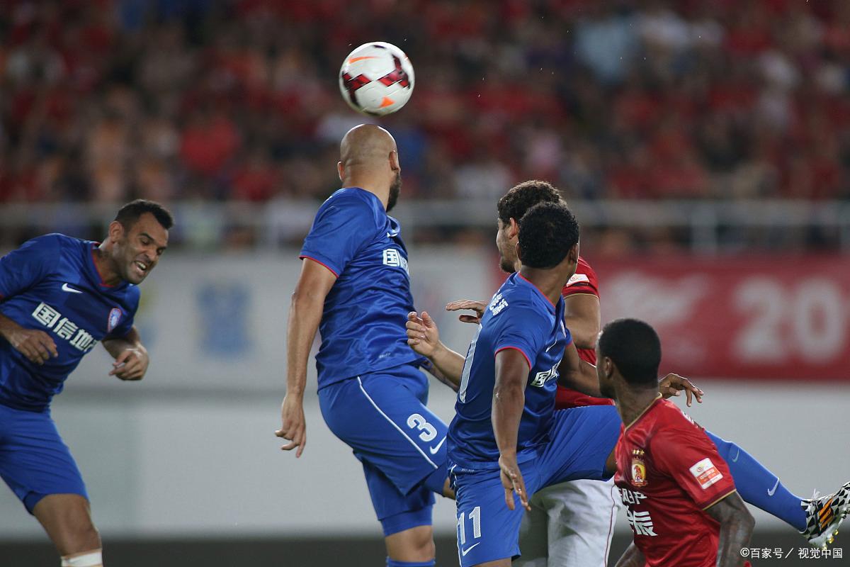 英超次回合对决在即！达拉斯独行侠演练定位球，马德里竞技密集防守应对的简单介绍